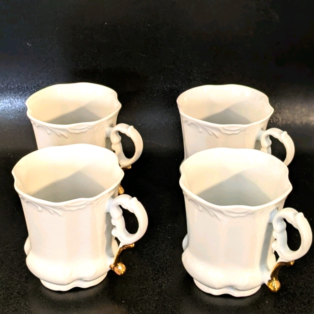 VINTAGE 4 Maryland China White Cups